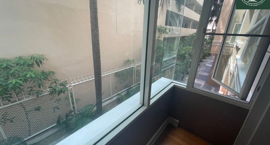 For rent and for sale 3 bedrooms condo in Sathon, Bangkok