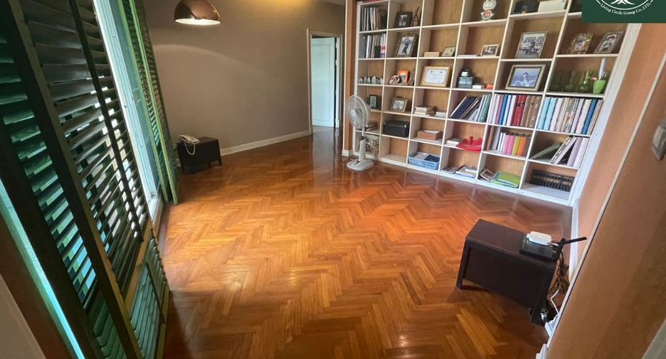 For rent and for sale 3 bedrooms condo in Sathon, Bangkok