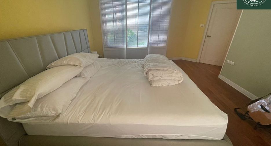 For rent and for sale 3 bedrooms condo in Sathon, Bangkok