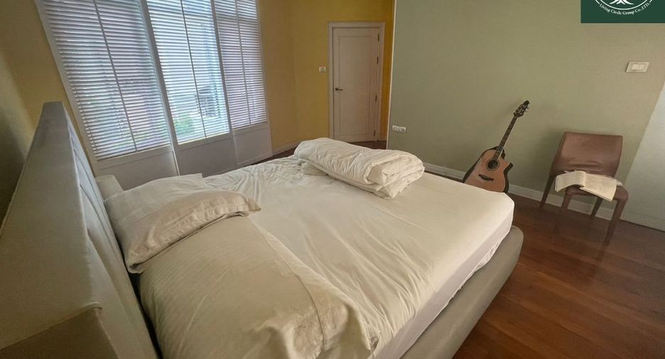 For rent and for sale 3 bedrooms condo in Sathon, Bangkok