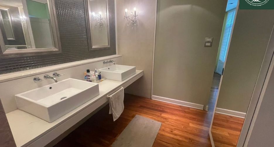 For rent and for sale 3 bedrooms condo in Sathon, Bangkok