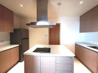 For rent 3 bedrooms condo in Sathon, Bangkok
