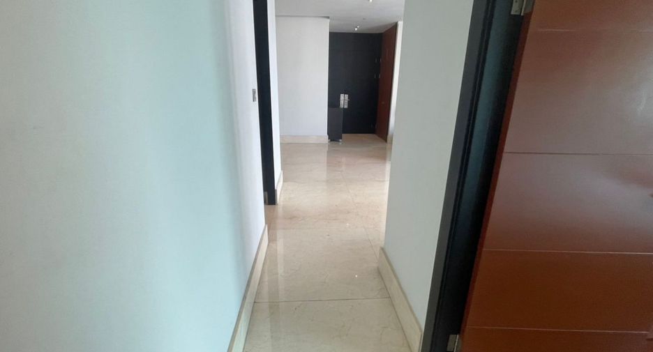For rent and for sale 2 bedrooms condo in Sathon, Bangkok