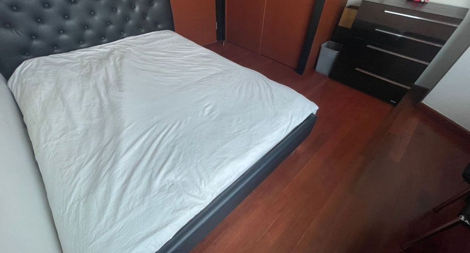 For rent and for sale 2 bedrooms condo in Sathon, Bangkok