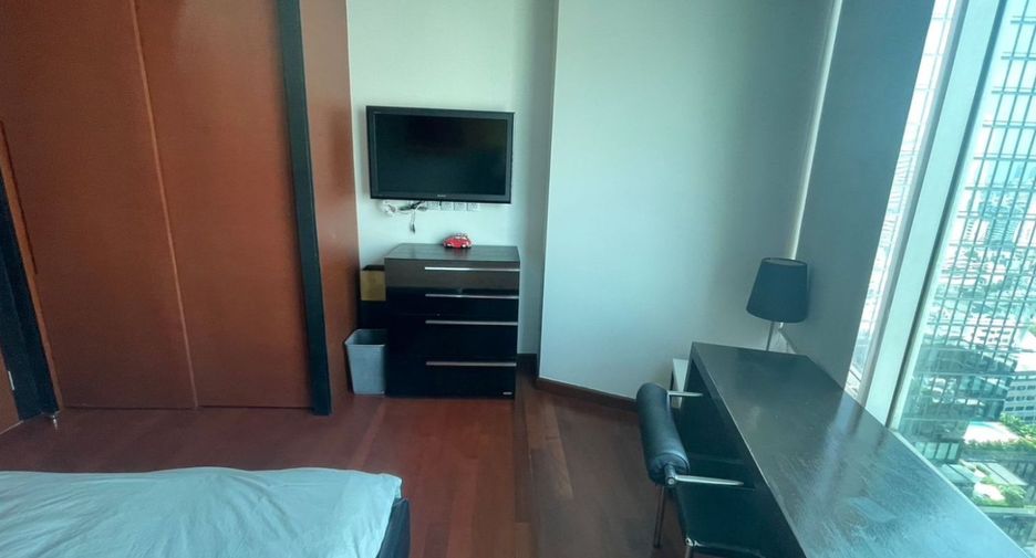 For rent and for sale 2 bedrooms condo in Sathon, Bangkok
