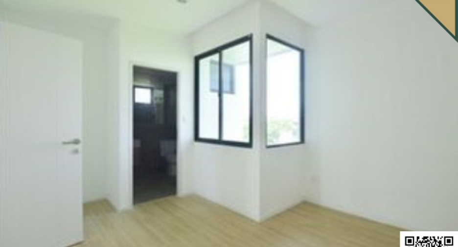 Reihenhaus zum Kauf mit 3 Zimmer in Saphan Sung, Bangkok
