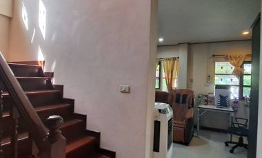 À vendre 3 chambres maison à Phra Khanong, Bangkok