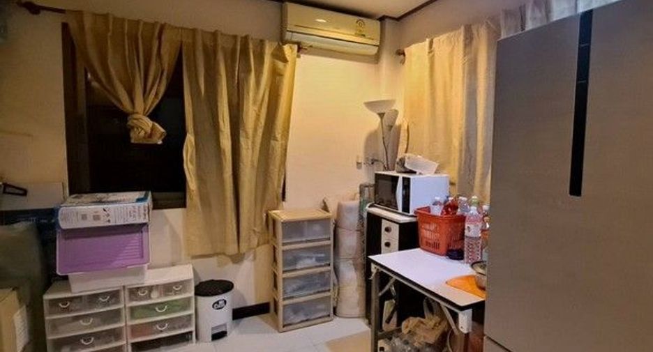 Haus zum Kauf mit 3 Zimmer in Phra Khanong, Bangkok