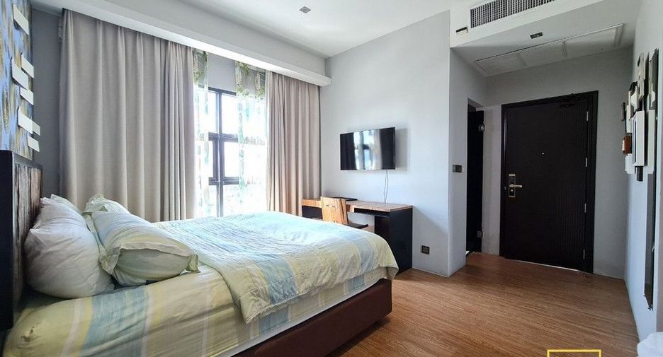 For rent 2 bedrooms condo in Khlong Toei, Bangkok