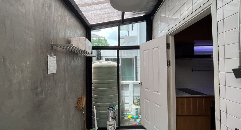 For sale 4 bedrooms house in Bang Phli, Samut Prakan