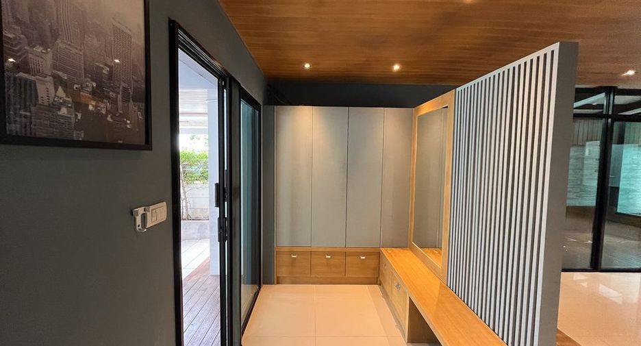For sale 4 bedrooms house in Bang Phli, Samut Prakan