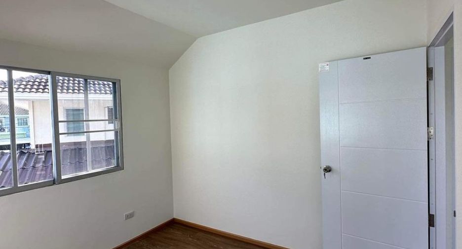 For sale 3 bedrooms house in Nong Khaem, Bangkok