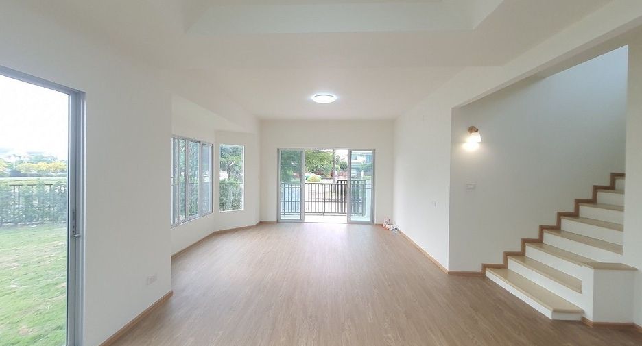 For sale 3 bedrooms house in Nong Khaem, Bangkok