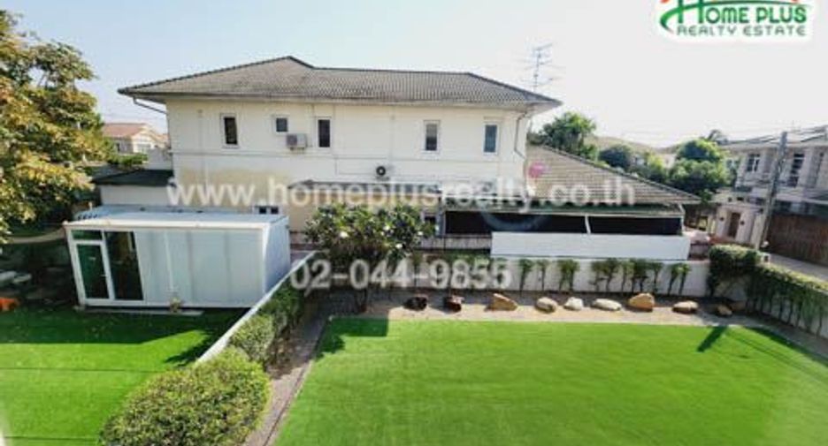 For sale 3 bedrooms house in Saphan Sung, Bangkok