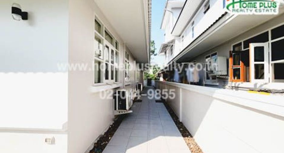 For sale 3 bedrooms house in Saphan Sung, Bangkok