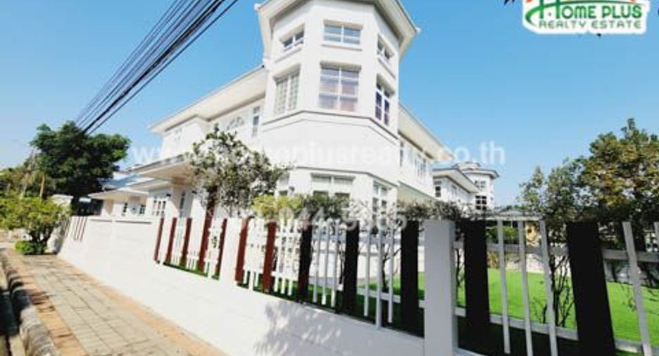 For sale 3 bedrooms house in Saphan Sung, Bangkok