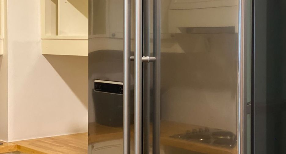For sale 2 bed condo in Watthana, Bangkok