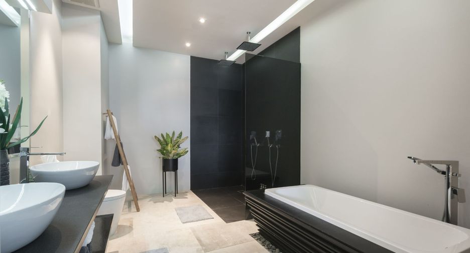 For rent 3 bedrooms serviced apartment in Thalang, Phuket