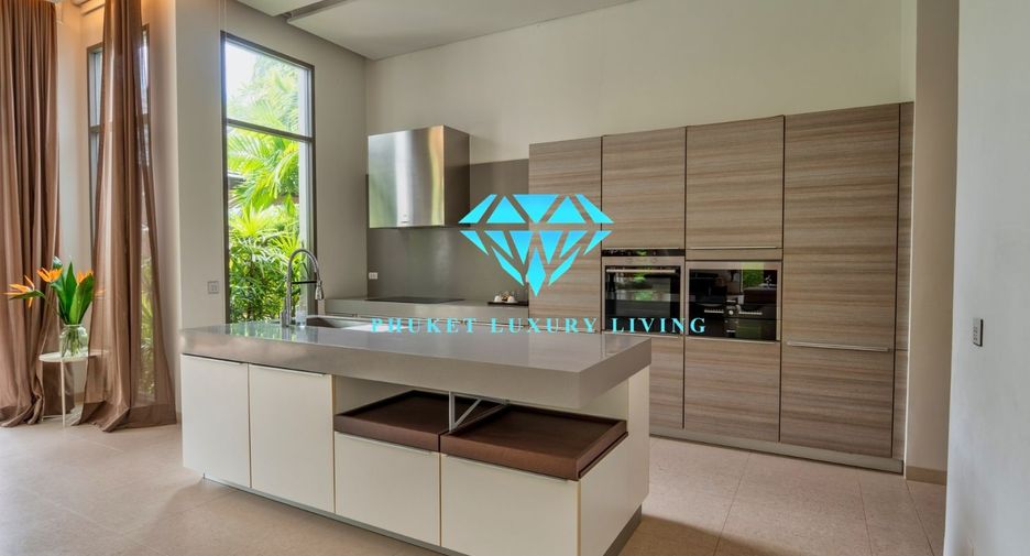 For sale 5 bedrooms villa in Thalang, Phuket