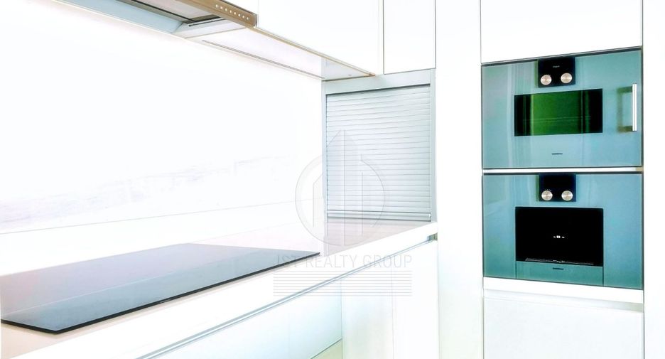 For sale 2 ベッドルーム condo in Khlong Toei, Bangkok
