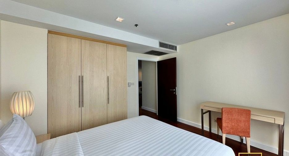 For rent 3 Beds serviced apartment in Pathum Wan, Bangkok