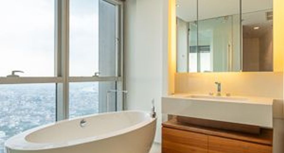 À vendre 3 chambres condo à Sathon, Bangkok
