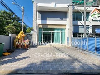 For rent 2 Beds retail Space in Chatuchak, Bangkok