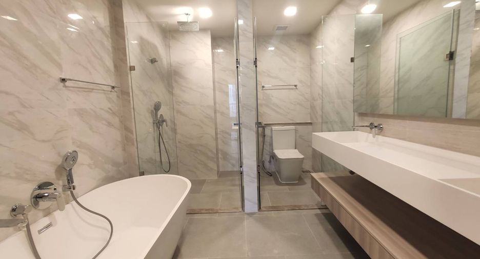 Wohnung zur Miete mit 3 Zimmer in Watthana, Bangkok