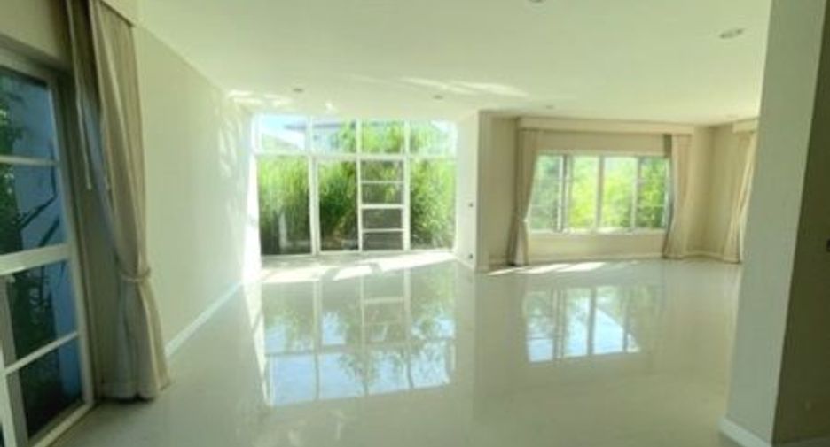 For sale 4 bedrooms house in San Sai, Chiang Mai