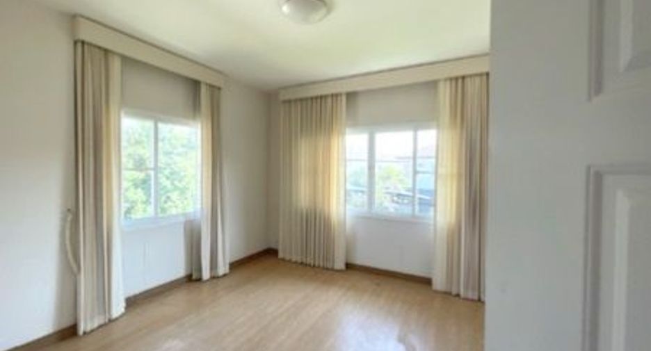 For sale 4 bedrooms house in San Sai, Chiang Mai