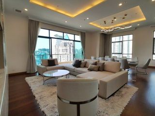 For rent 4 bedrooms condo in Sathon, Bangkok