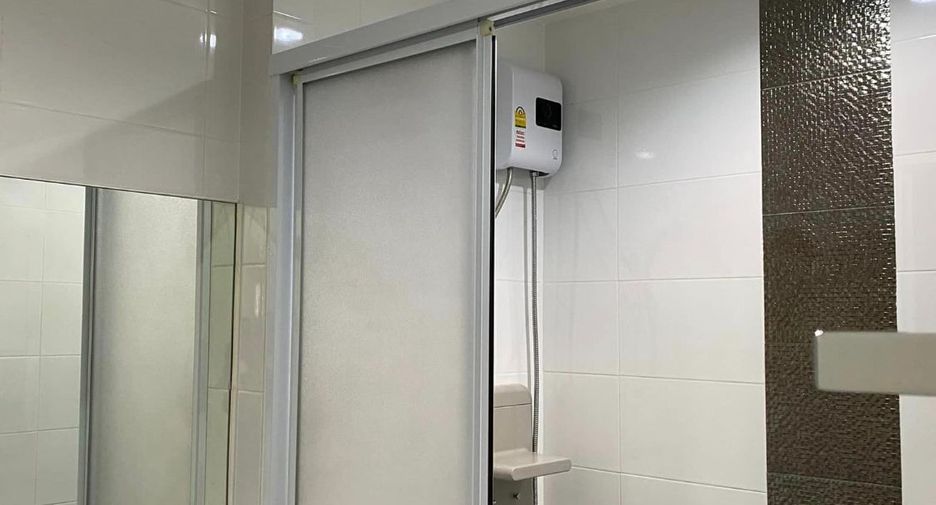 For sale 2 bedrooms condo in Khlong Toei, Bangkok