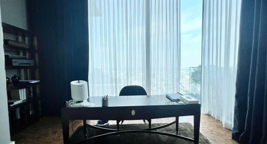 Condo en alquiler de 3 habitaciones en Sathon, Bangkok