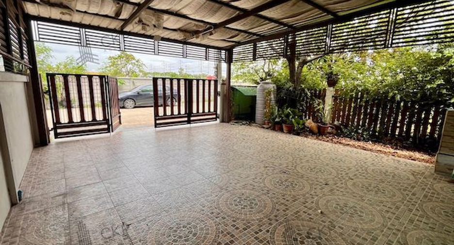 For sale 3 ベッドルーム townhouse in Nong Chok, Bangkok