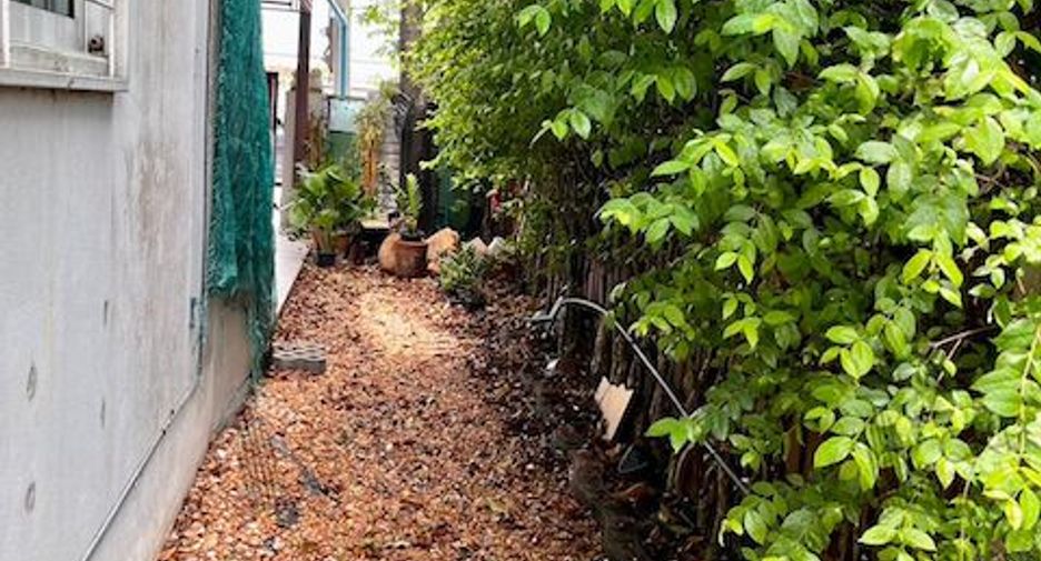 For sale 3 ベッドルーム townhouse in Nong Chok, Bangkok