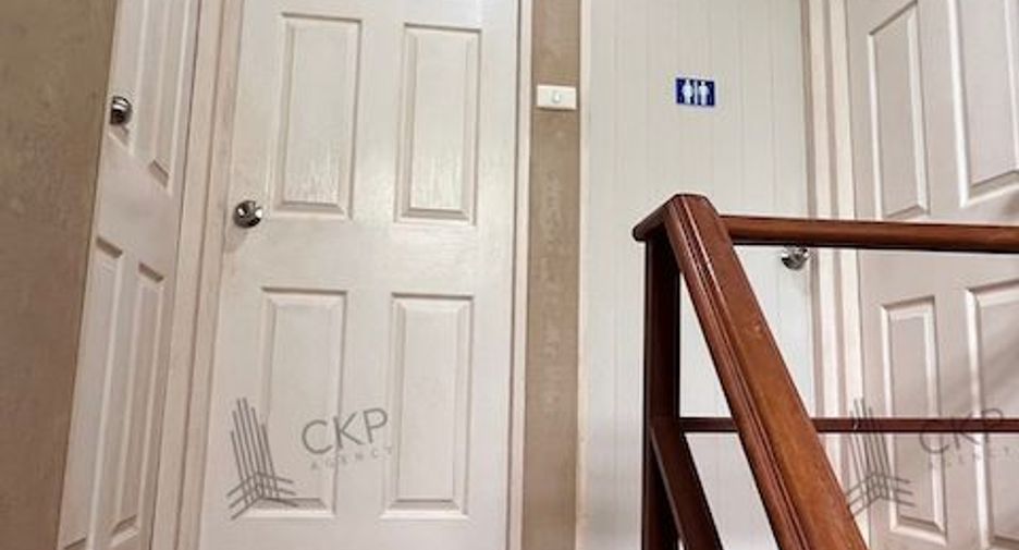 For sale 3 ベッドルーム townhouse in Nong Chok, Bangkok