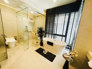 For sale 5 Beds house in Bang Kho Laem, Bangkok