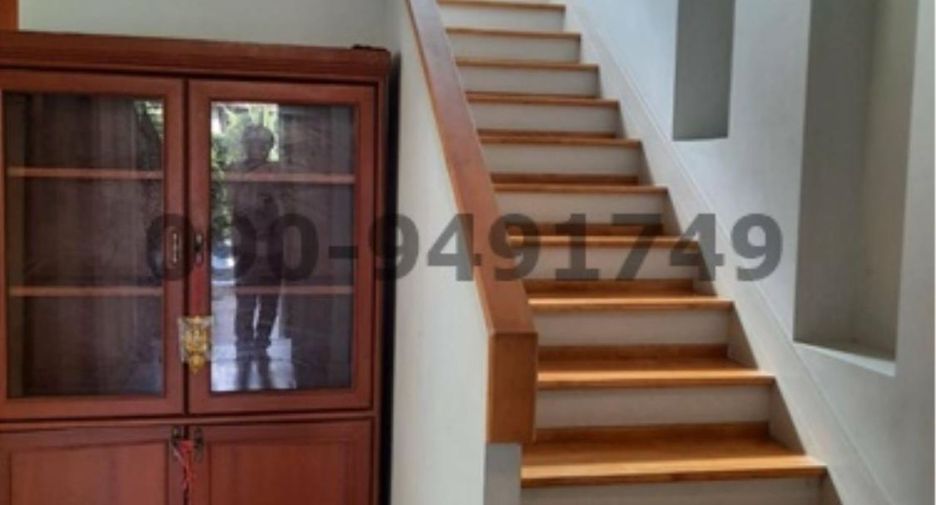 Casa en alquiler de 4 habitaciones en Phaya Thai, Bangkok