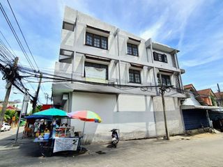 For sale 6 bedrooms retail Space in Bang Khae, Bangkok