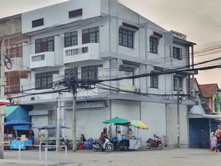 For sale 6 bedrooms retail Space in Bang Khae, Bangkok