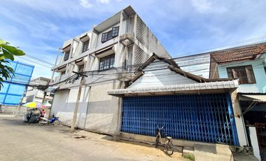 À vendre 6 chambres local commercial à Bang Khae, Bangkok