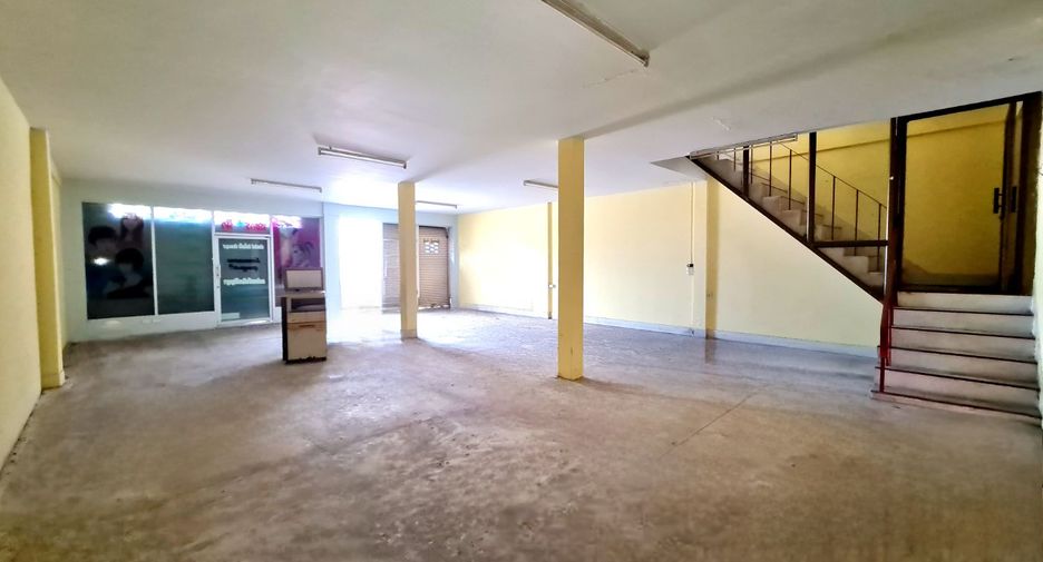 For sale 6 bedrooms retail Space in Bang Khae, Bangkok