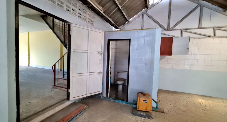 For sale 6 bedrooms retail Space in Bang Khae, Bangkok