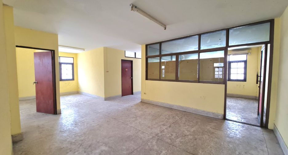 For sale 6 bedrooms retail Space in Bang Khae, Bangkok