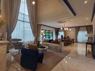 For sale 5 Beds house in Taling Chan, Bangkok