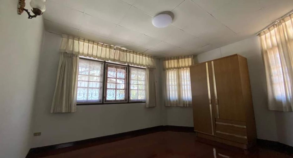 For rent 4 ベッドルーム house in Bang Na, Bangkok