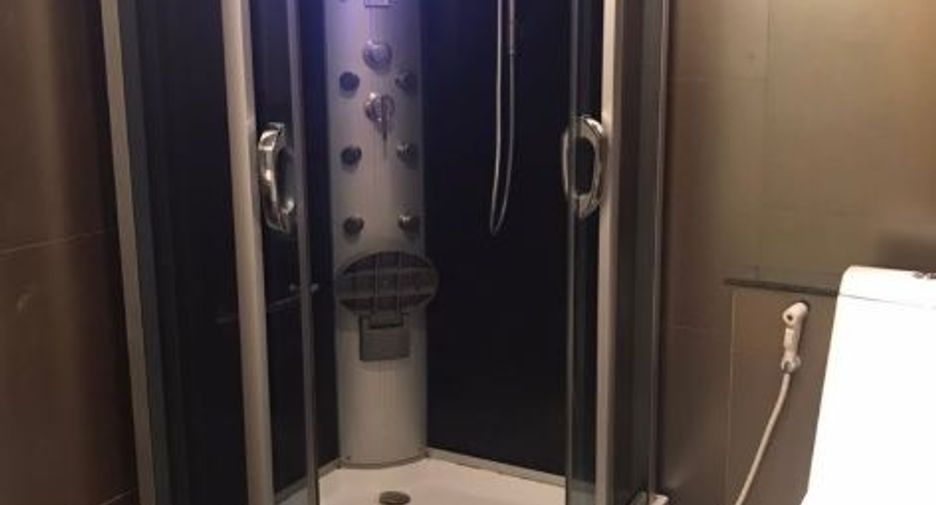 For sale 3 bedrooms condo in Sathon, Bangkok