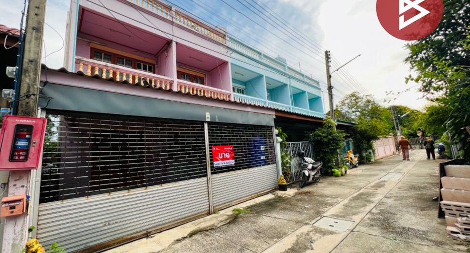 For sale 4 Beds townhouse in Mueang Samut Songkhram, Samut Songkhram