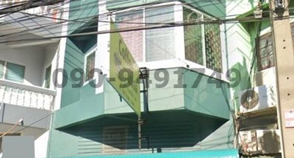 For rent 3 bed retail Space in Lat Phrao, Bangkok