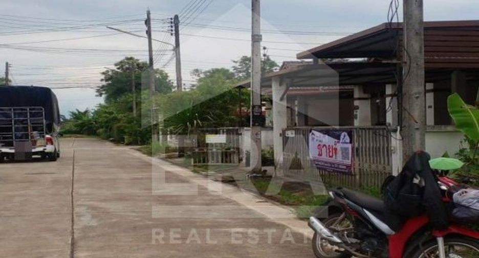 For sale 2 bed townhouse in Phunphin, Surat Thani